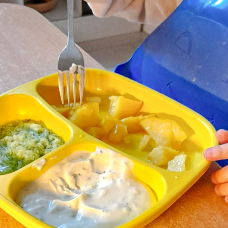 Selbstbestimmtes Essen mit Hilfe geteilter Teller